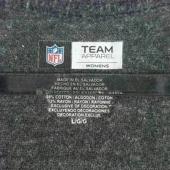 Women's V-neck Chicago Bears T shirt by NFL Team Apparel. Sz Lg. - Picture 3 of 4